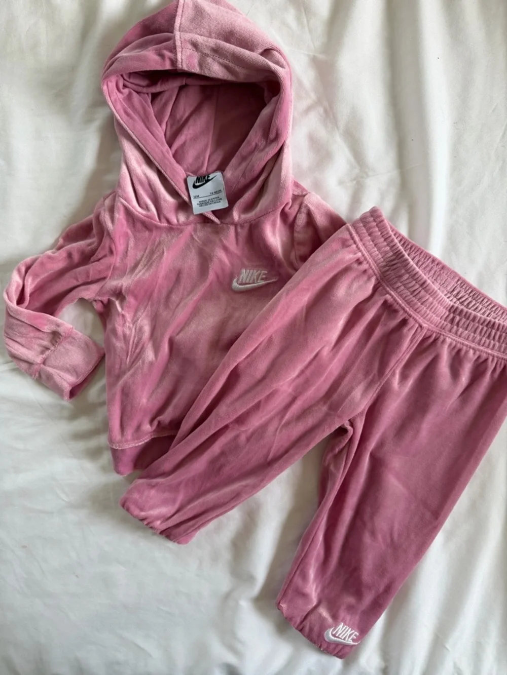Nike Baby Girl outfit bundle size 12m - Picture 3 of 5